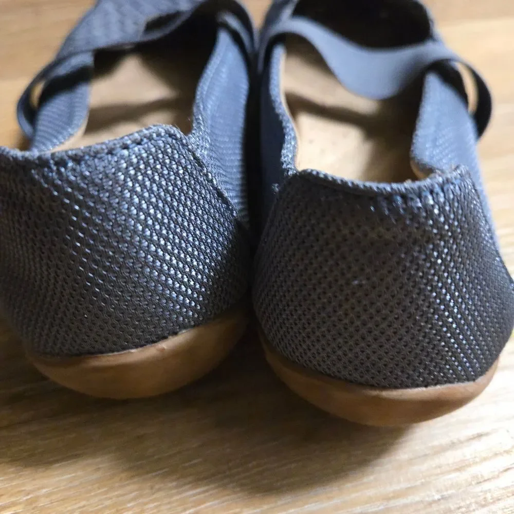 Naturalizer Gray Woven Flats